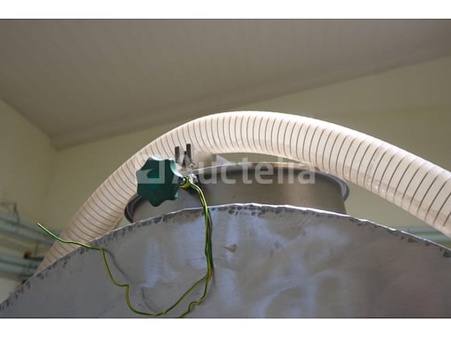 Tank op wielen - afbeelding 1 van  6