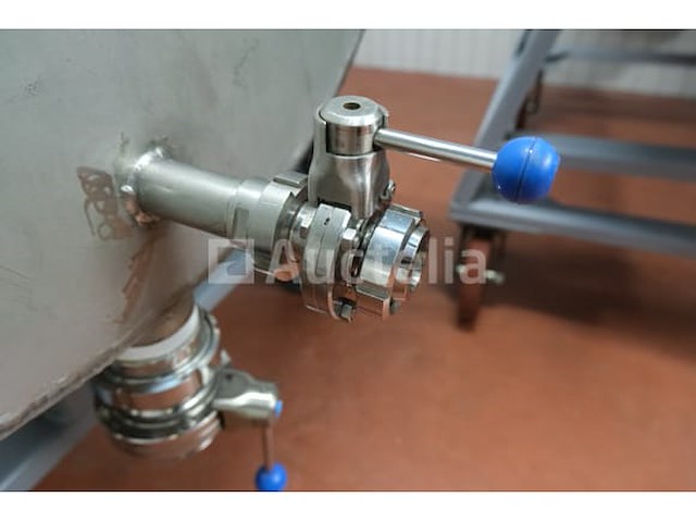 Tank - afbeelding 1 van  7