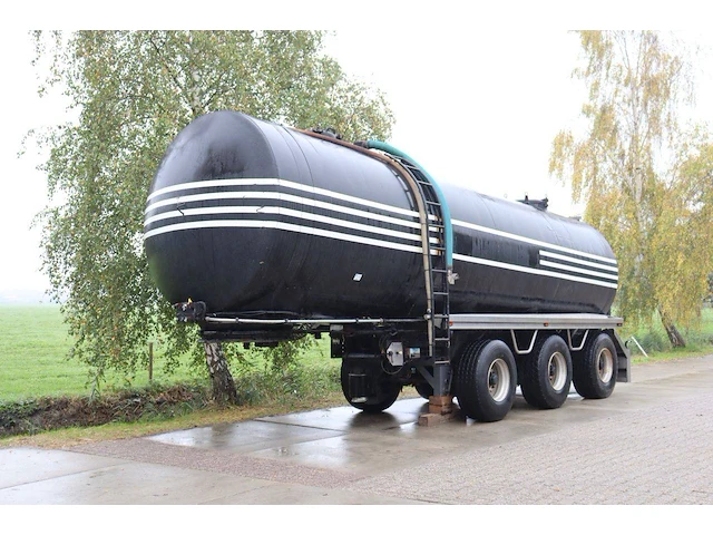 Tankoplegger vlastuin fv 2006 47500kg - afbeelding 1 van  1