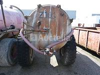 Tanktrailer 3000 liter merk en model onleesbaar - afbeelding 11 van  15