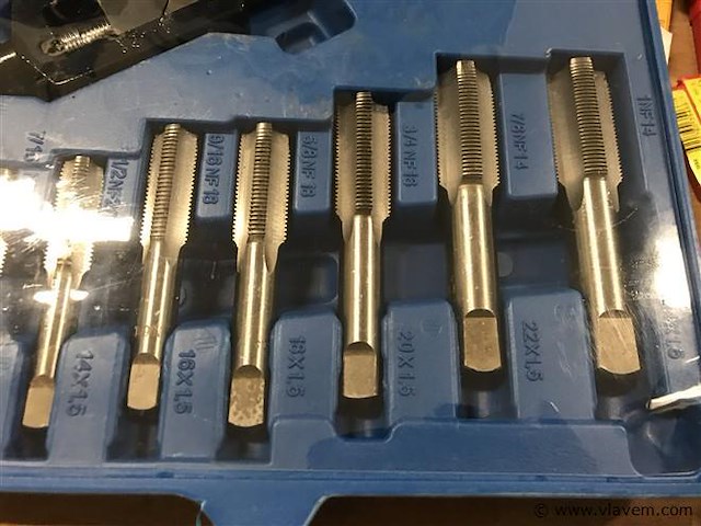 Tap en snij set 45-delig metrisch tungsten staal - afbeelding 7 van  8