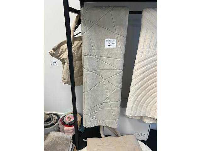 Tapijt en tas - afbeelding 1 van  4