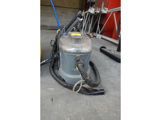 Tapijtreiniger karcher - afbeelding 1 van  5