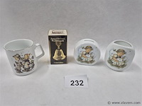 Tas, bel, spaarpot en vaasje - afbeelding 1 van  3