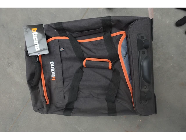 Tas met wieltjes bticino - afbeelding 1 van  4