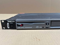 Tascam cd-01u pro cd/mp3 player - afbeelding 1 van  5