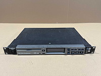 Tascam cd-01u pro cd/mp3 player - afbeelding 1 van  6