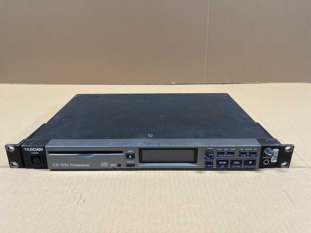 Tascam cd-01u pro cd/mp3 player - afbeelding 1 van  6