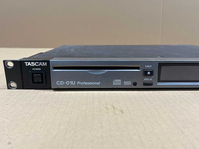 Tascam cd-01u pro cd/mp3 player - afbeelding 2 van  6