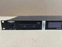 Tascam ss-r100 digital recorder w/remote tascam rc-ss2 - afbeelding 2 van  7