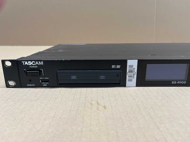 Tascam ss-r100 digital recorder w/remote tascam rc-ss2 - afbeelding 2 van  7