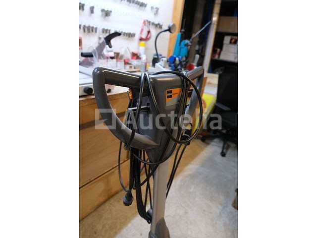 Taski ergodisc 400 vloerschrobmachine - afbeelding 9 van  10