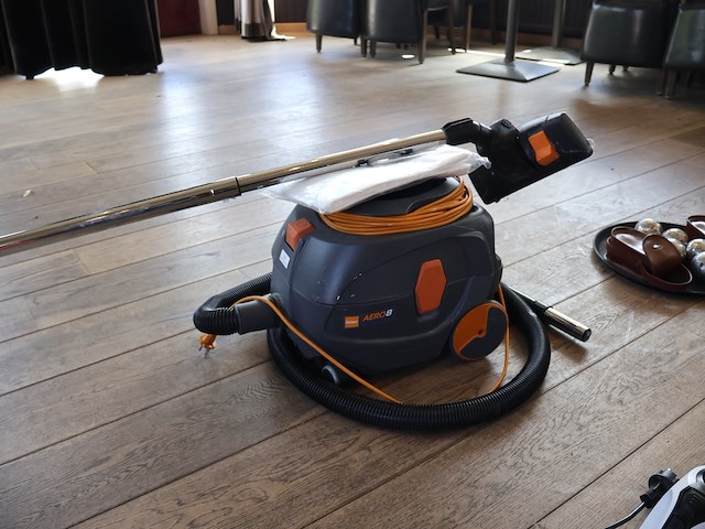 Taski stofzuiger - afbeelding 1 van  3