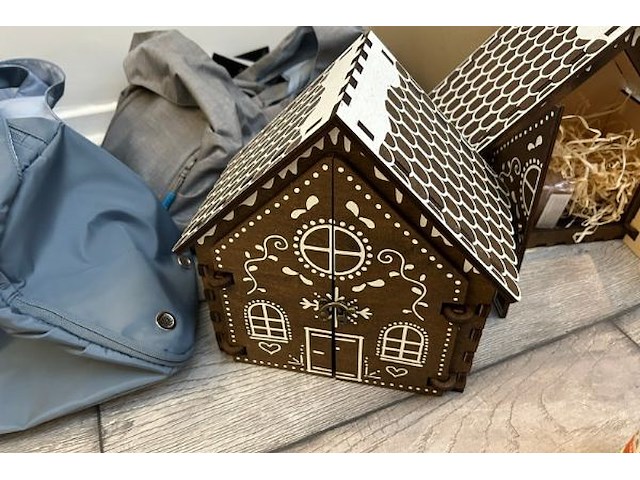 Tassen en decoratie - afbeelding 6 van  7