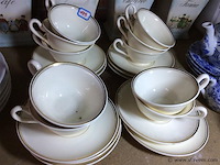 Tassen en ondertassen - afbeelding 1 van  2