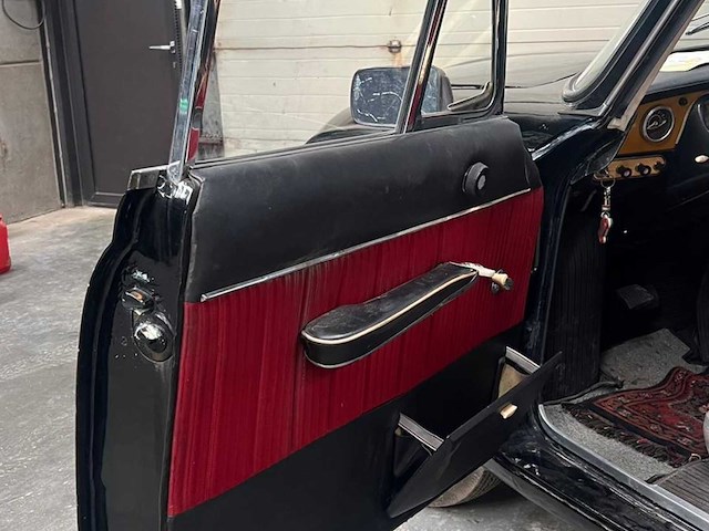 Tatra 603 2.5 v8 oldtimer - afbeelding 6 van  36