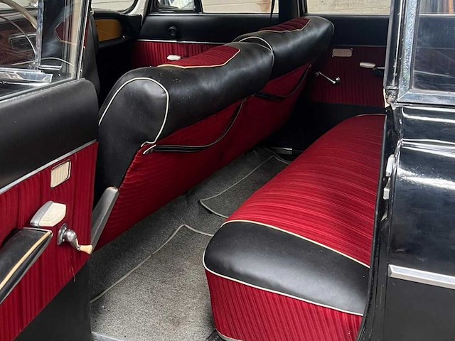 Tatra 603 2.5 v8 oldtimer - afbeelding 9 van  36