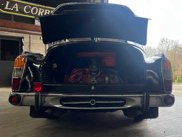 Tatra 603 2.5 v8 oldtimer - afbeelding 10 van  36