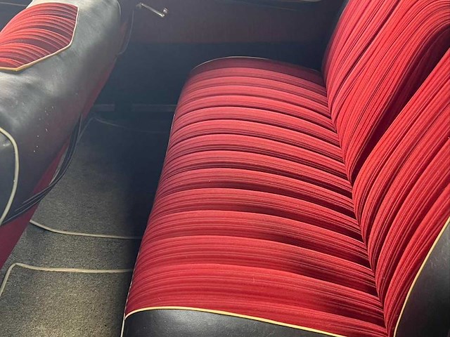 Tatra 603 2.5 v8 oldtimer - afbeelding 24 van  36