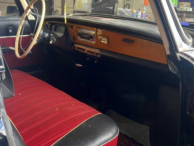 Tatra 603 2.5 v8 oldtimer - afbeelding 26 van  36