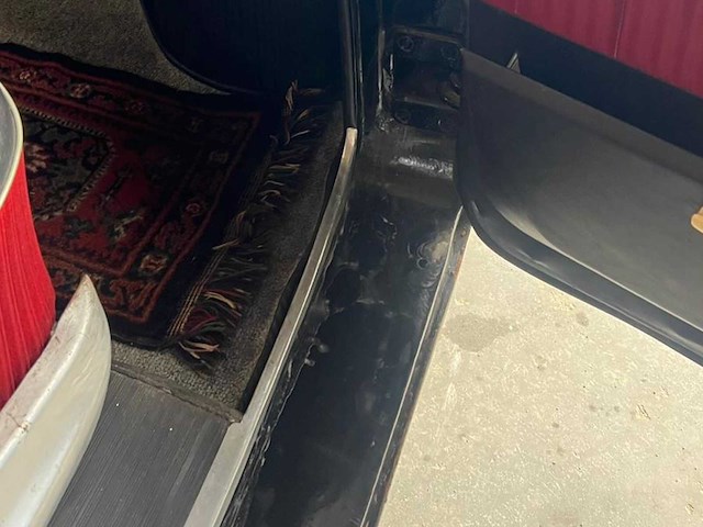 Tatra 603 2.5 v8 oldtimer - afbeelding 33 van  36