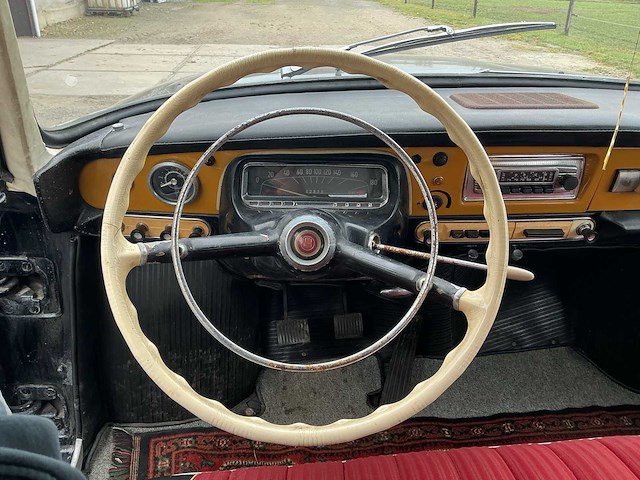 Tatra 603 2.5 v8 serie 2 oldtimer 1966 - afbeelding 12 van  63