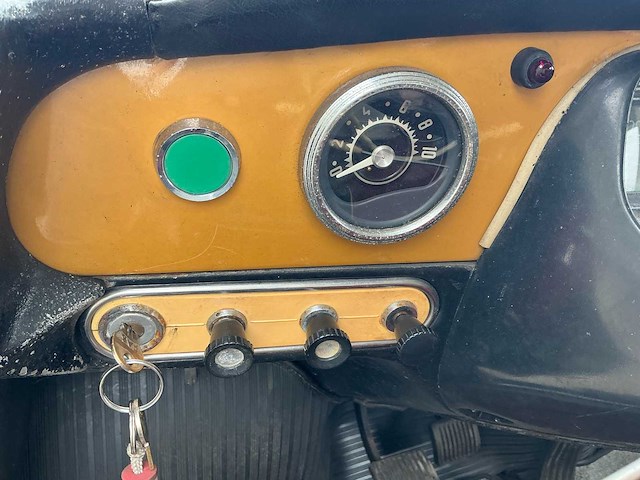 Tatra 603 2.5 v8 serie 2 oldtimer 1966 - afbeelding 13 van  63