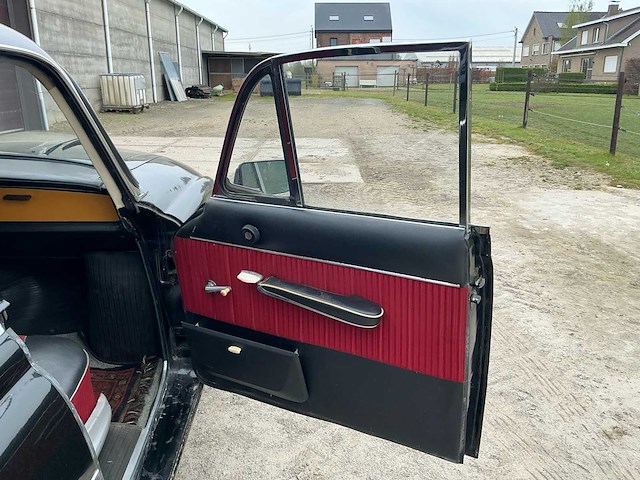 Tatra 603 2.5 v8 serie 2 oldtimer 1966 - afbeelding 18 van  63