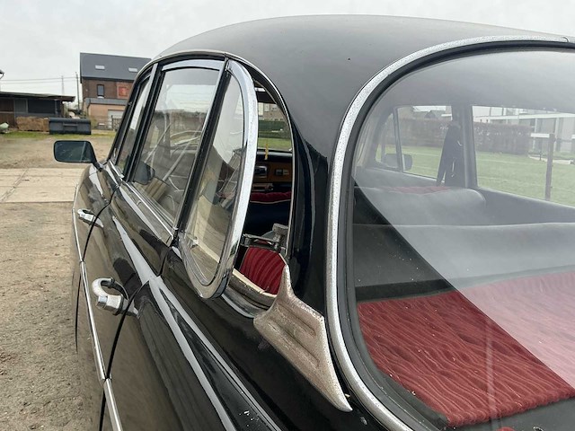 Tatra 603 2.5 v8 serie 2 oldtimer 1966 - afbeelding 52 van  63