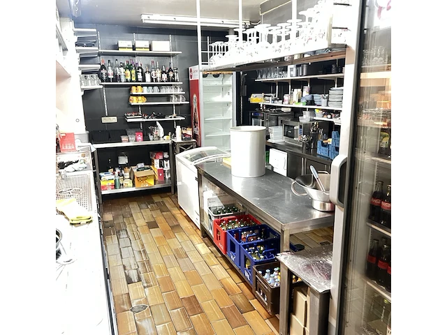 Taverne james, gelegen in de adolf buylstraat 44 te oostende - afbeelding 15 van  16