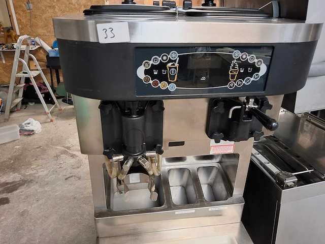 Taylor - c-602 - softijsmachine - afbeelding 3 van  7