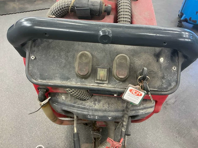 Tcm go 532 veegmachine - vloerschrobmachine - afbeelding 4 van  7