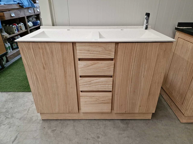 Teakline badkamermeubel dubai 120cm met 2 deuren + 3 laden - terrazzo waskom - afbeelding 2 van  6