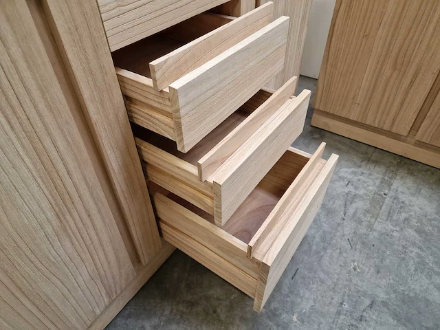 Teakline badkamermeubel dubai 150cm met 2 deuren + 3 laden - terrazzo waskom - afbeelding 4 van  6