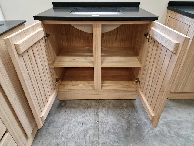 Teakline badkamermeubel dubai 90cm met 2 draaideuren greeploos - afbeelding 4 van  6