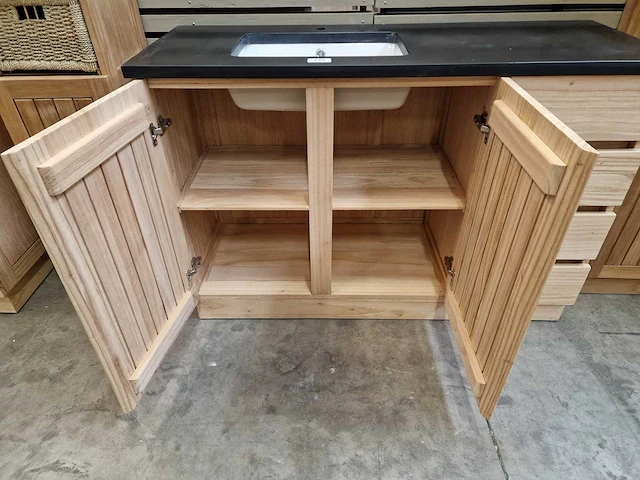 Teakline badkamermeubel singapore 130cm met 2 draaideuren + 4 laden greeploos - afbeelding 2 van  6