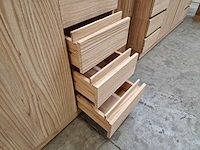 Teakline badkamermeubel singapore 130cm met 2 draaideuren + 4 laden greeploos - afbeelding 3 van  6