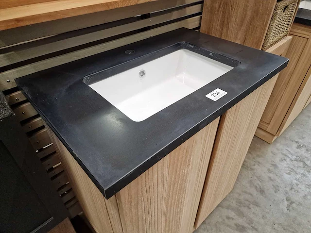 Teakline badkamermeubel singapore 70cm met 2 draaideuren greeploos - afbeelding 3 van  6