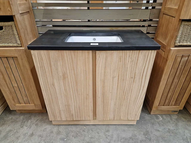 Teakline badkamermeubel singapore 90cm met 2 draaideuren greeploos - afbeelding 2 van  5