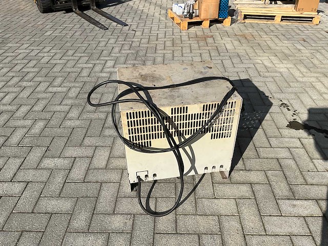 Tebetron puls heftruck lader - afbeelding 5 van  6
