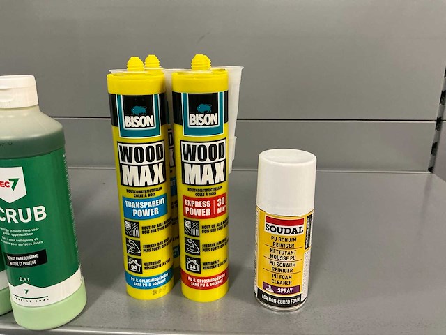 Tec7/soudal/bison diverse kit, lijmschuim en toebehoren (37x) - afbeelding 1 van  4