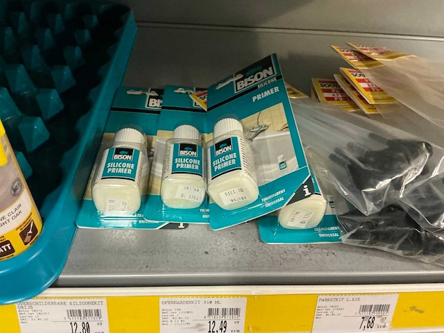 Tec7/soudal/bison diverse kit, lijmschuim en toebehoren (37x) - afbeelding 4 van  4