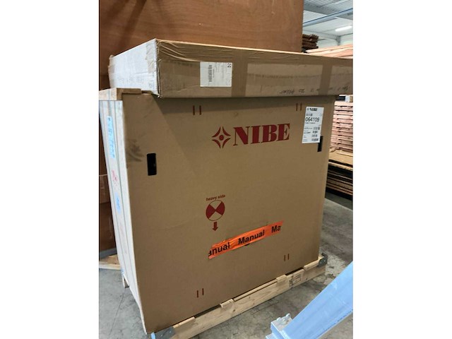 Technical unit with water boiler, electrical, solar panel connection - afbeelding 3 van  15