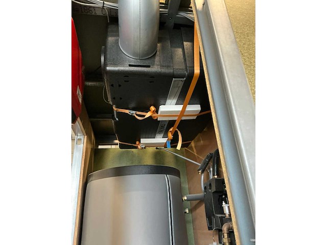 Technical unit with water boiler, electrical, solar panel connection - afbeelding 11 van  15