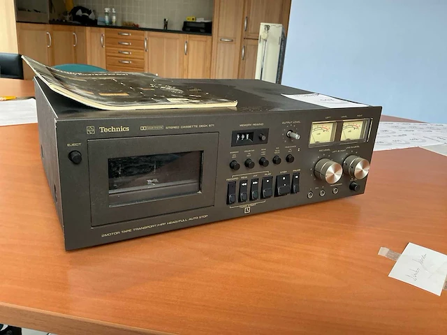 Technics 671 stereo cassette deck - afbeelding 1 van  7