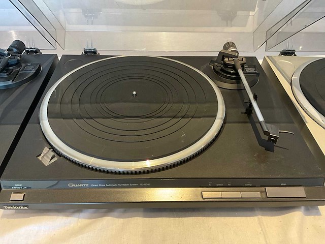Technics quartz platenspeler (3x) - afbeelding 2 van  5