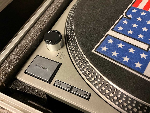 Technics sl1200 mk2 platenspeler - afbeelding 4 van  6