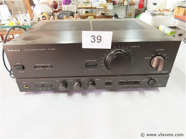 Technics versterker - afbeelding 1 van  4