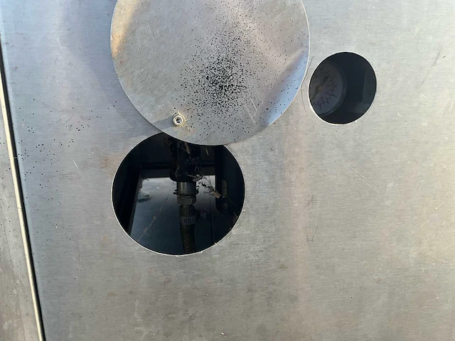 Techniplast automatische draaipotvullings-/verpakkingsmachine techniplast – automatische draaipotvullings- en verpakkingsmachine – yoghurt / voedingsproducten – roestvrij staal - afbeelding 12 van  22