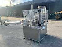 Techniplast automatische draaipotvullings-/verpakkingsmachine techniplast – automatische draaipotvullings- en verpakkingsmachine – yoghurt / voedingsproducten – roestvrij staal - afbeelding 1 van  22